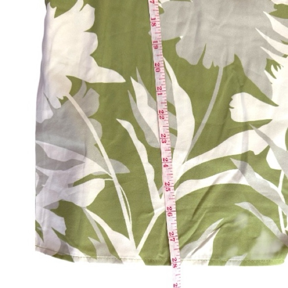 Elegant Green and White Floral Women's Tunic Large - Picture 5 of 6